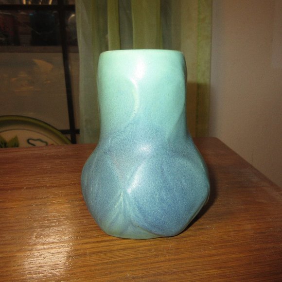 Vintage VAN BRIGGLE Art Pottery Vase - Picture 2 of 5